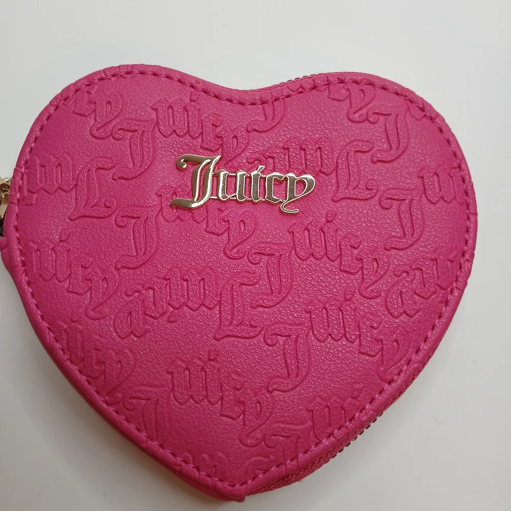 Juicy Couture Pink Flash Embosse 'Can't Tame Her' Heart Zip Around NWT - Picture 5 of 7